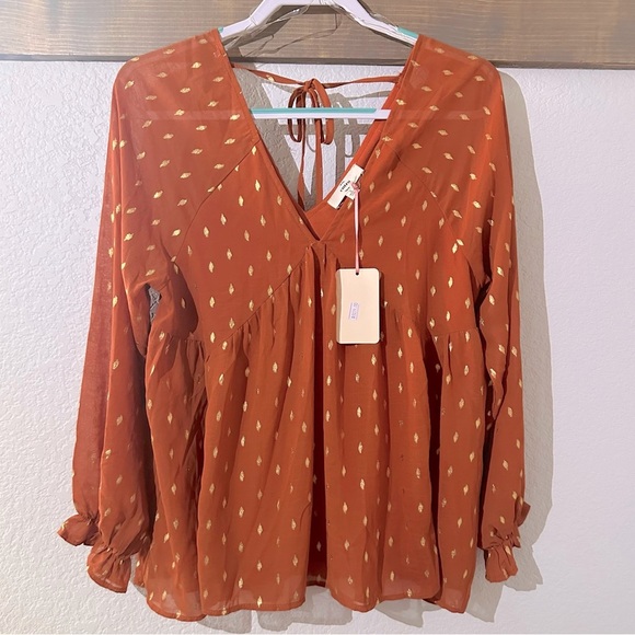 ENTRO Orange and Gold flowey V-neck blouse. Sheer.  NWT.  Size Medium. - Picture 1 of 4